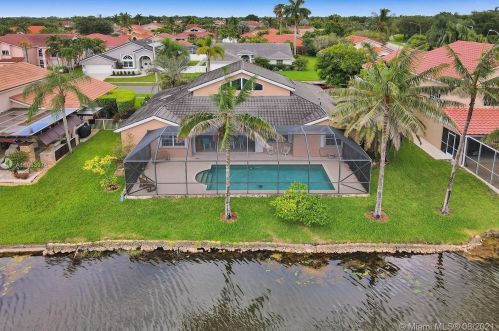 920 203rd Ave, Hollywood FL  33029-3439 exterior