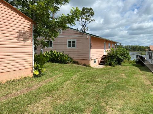 7806 Lake Seminole Rd, Sneads, FL 32460-3889