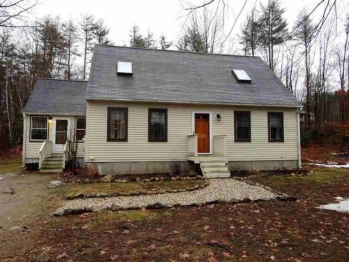 2 Huckleberry Rd, Raymond NH  03077-2033 exterior