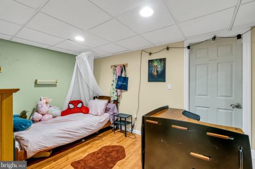 16 Bayberry Rd, Princeton NJ  08540-7417 exterior