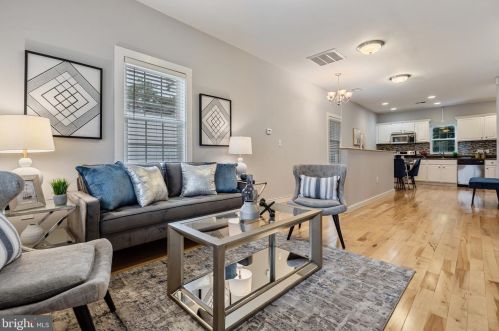 220 56th Pl, Washington, DC 20019-6741