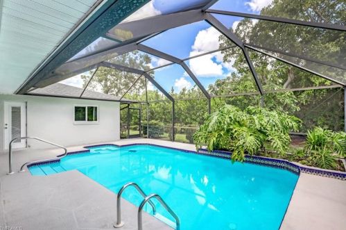 9583 Sussex St, Naples, FL 34109-1621