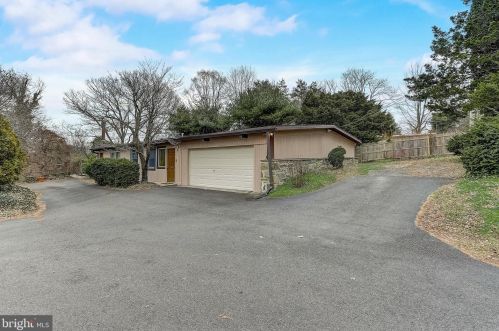 811 Church Rd, Melrose Park, PA 19027-1307
