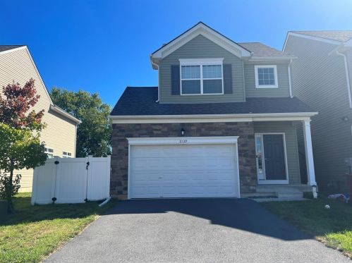 2139 Huntington Ln, Easton, PA 18040