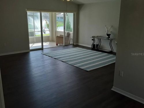 2214 Silver Lakes Dr, Lakeland, FL 33810-7427