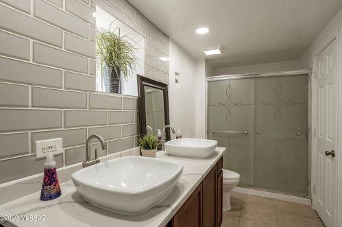 850 Graybill Dr, Tucson AZ  85719-1747 exterior