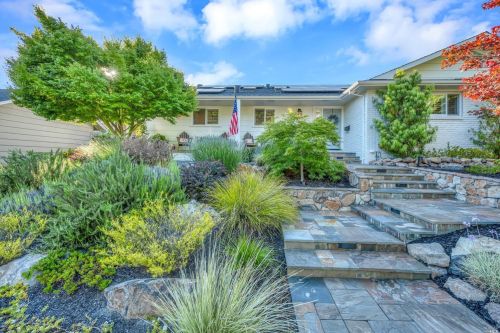 2323 Hidden Valley Dr, Santa Rosa, CA 95404-2310