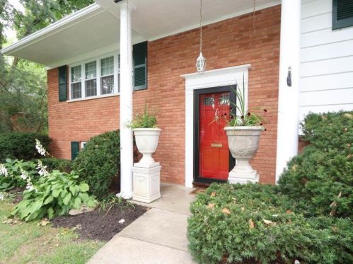 112 Fieldstone Dr, Terrace Park, OH 45174-1055