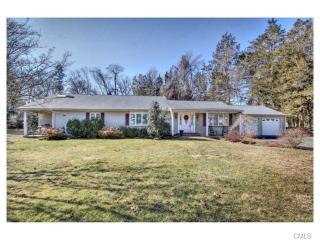 10 Brian Dr, Bridgeport, CT 06611-3415