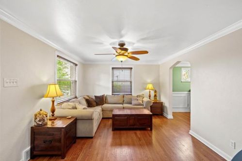 1061 Bank St, Bridgeville, PA 15017-2201