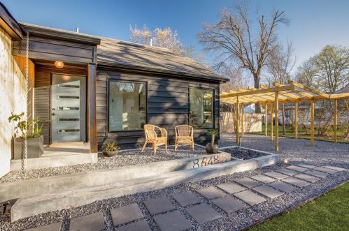 8648 Forest Hills Blvd, Dallas TX  75218-4023 exterior