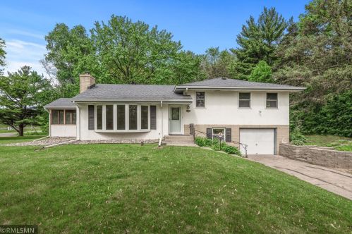 6040 Inwood Ct, Stillwater, MN 55082-8314