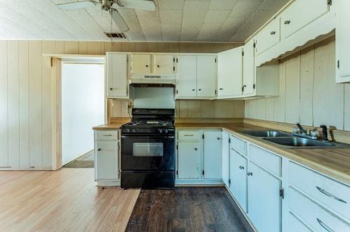 100 Sue Ln, Terrell, TX 75160-1848