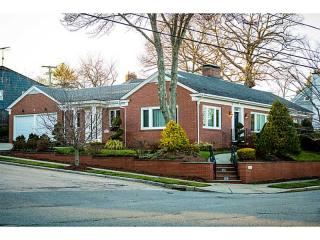 620 Elmgrove Ave, Providence, RI 02906-3765