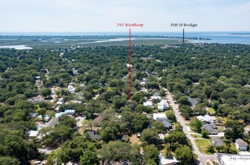 747 Winthrop St, Mount Pleasant SC  exterior