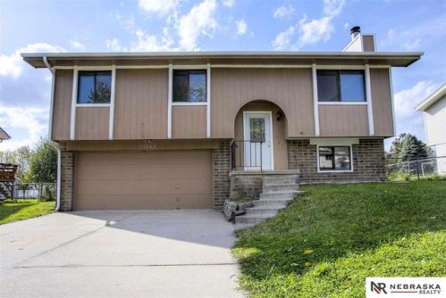 13402 33rd St, Bellevue, NE 68123-2370