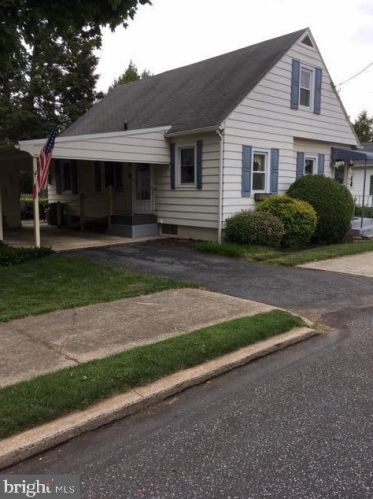 239 Webster St, Carlisle, PA 17013-2027