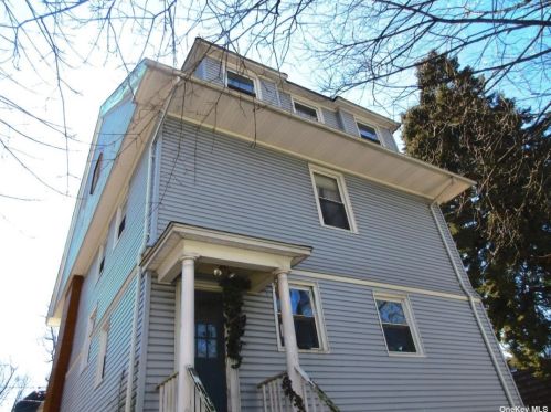 55 Irving Pl, New Rochelle, NY 10803-2240