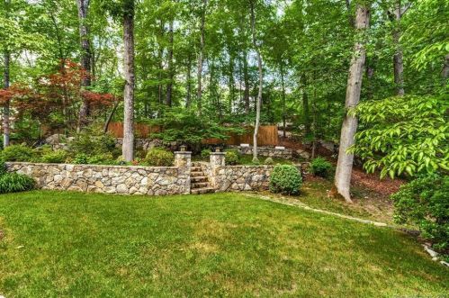 537 Rock Rimmon Rd, Stamford CT  06903-2333 exterior