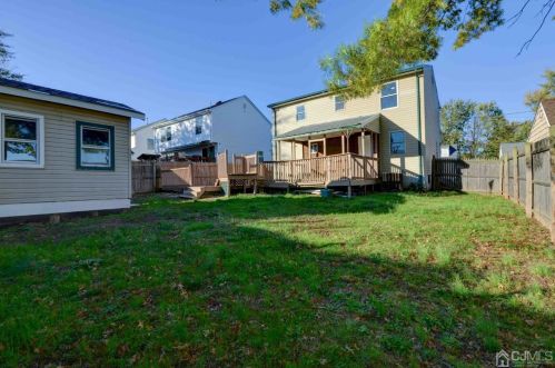 77 Lockwood Ave, Woodbridge NJ  07095-3615 exterior