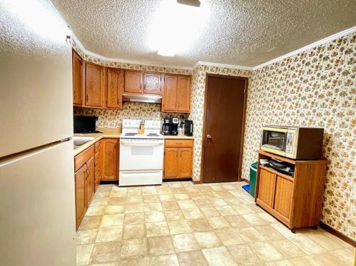 103 Leona St, Hopwood PA  15445-2032 exterior