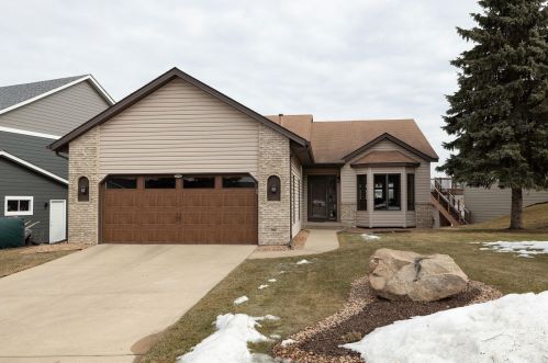 15940 Hyland Pointe Ct, Saint Paul, MN 55124-7080