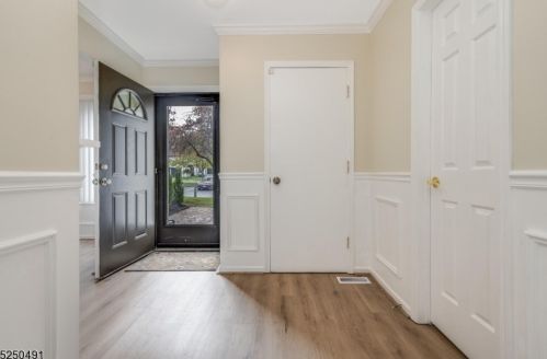 12 Peach Ct, Flemington, NJ 08822-3005