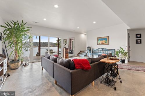 24234 Lands End Dr, Madison Mills VA  22960-3543 exterior