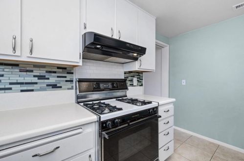 4308 Spoon Bill Way, Oceanside CA  92057-7508 exterior