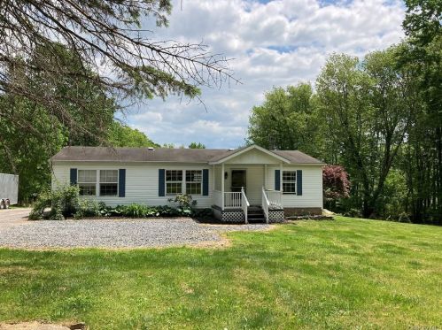 438 Bullville Rd, Montgomery, NY 12549-1824