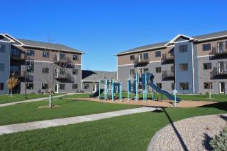 800 12th Ave, Jamestown ND  58401-4905 exterior