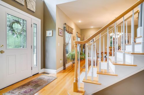 573 Bedford Rd, New Boston, NH 03070-5003