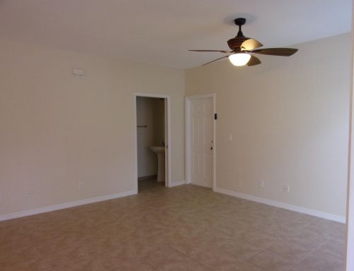 2082 Eatonville Dr, Fort Pierce, FL 34952-8002