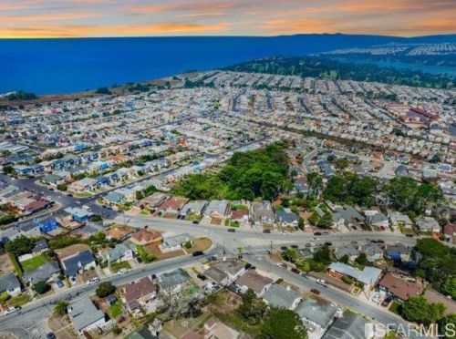 871 Larchmont Dr, Daly City CA  94015-3641 exterior
