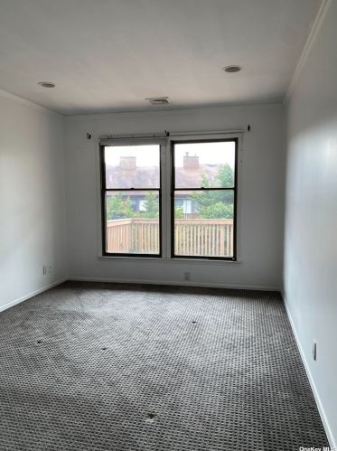 41 Hunt Dr, Muttontown NY  11753-1153 exterior