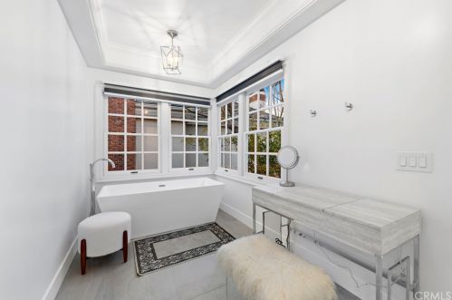 7 Cheshire Ct, Newport Beach CA  exterior