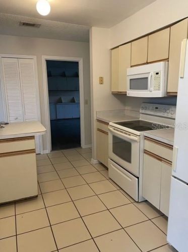 217 Competition Dr, Kissimmee FL  34743-8406 exterior