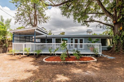 4810 84th Ter, Pinellas Park FL  33781-1603 exterior