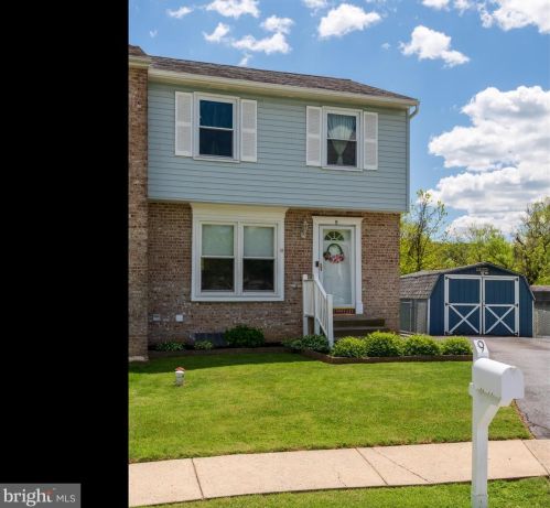 9 Courtney Ln, Downingtown, PA 19372-1071