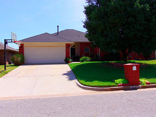 12308 12th St, Yukon, OK 73099-8702