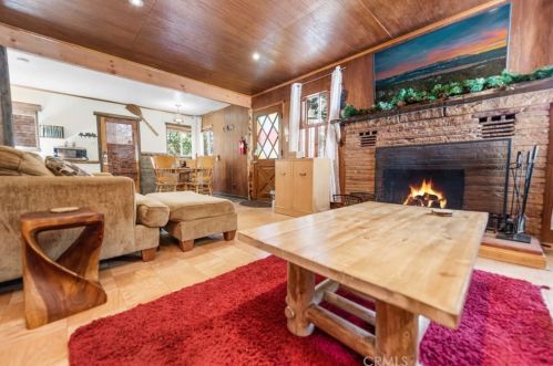 340 Sherwood Blvd, Big Bear City CA  92314 exterior