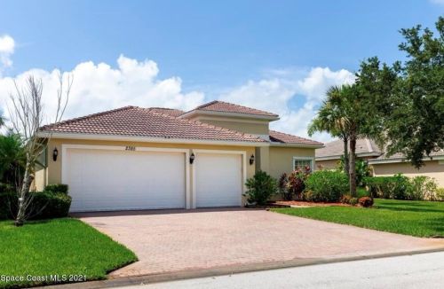 2385 Lake Ibis Ln, Vero Beach, FL 32962-8602