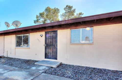 1511 Roger Rd, Tucson, AZ 85705-2473