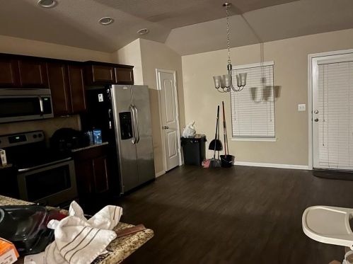 728 Pinnacle Dr, Georgetown TX  78626 exterior