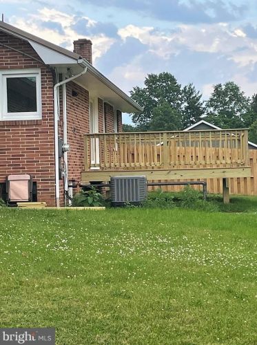1021 White Hall Rd, Littlestown PA  17340-9654 exterior
