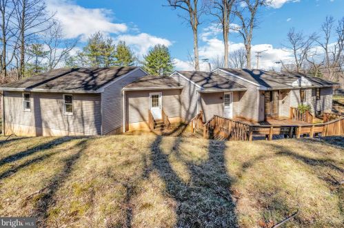 701 County Line Rd, Ithan, PA 19085-1510