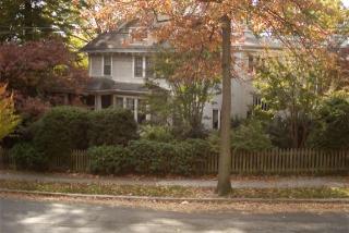 5201 Cathedral Ave, Washington, DC 20016-2664