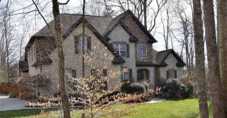 5306 Mckinney Ct, Walkertown, NC 27051-7203