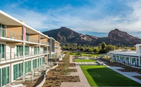 5455 Lincoln Dr, Scottsdale AZ  85253-4118 exterior