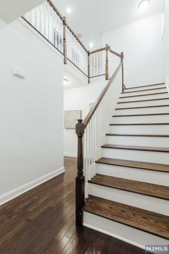 38 Walnut St, Little Falls NJ  07424-1402 exterior